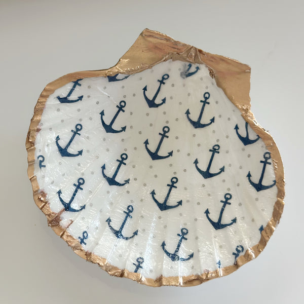 Shell Dish- blue anchor