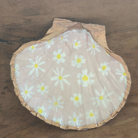 Shell Dish- pink daisy