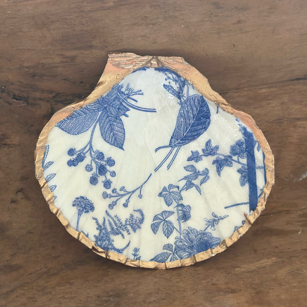 Shell Dish- blue & white