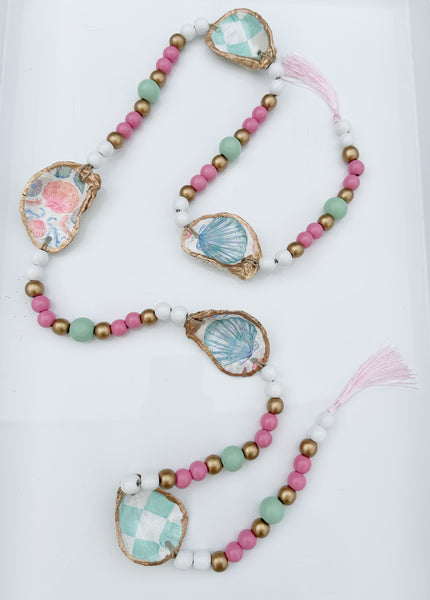 Oyster Garland - seashells/checkered